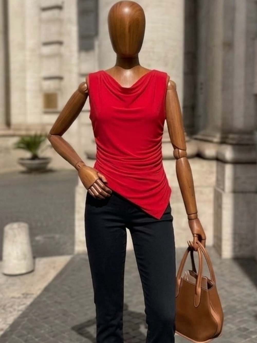 Calvin Klein Red Ruched Invisible Fit Solutions Sleeveless Top Shell – Size M
